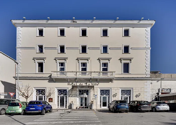 Hotel De La Ville